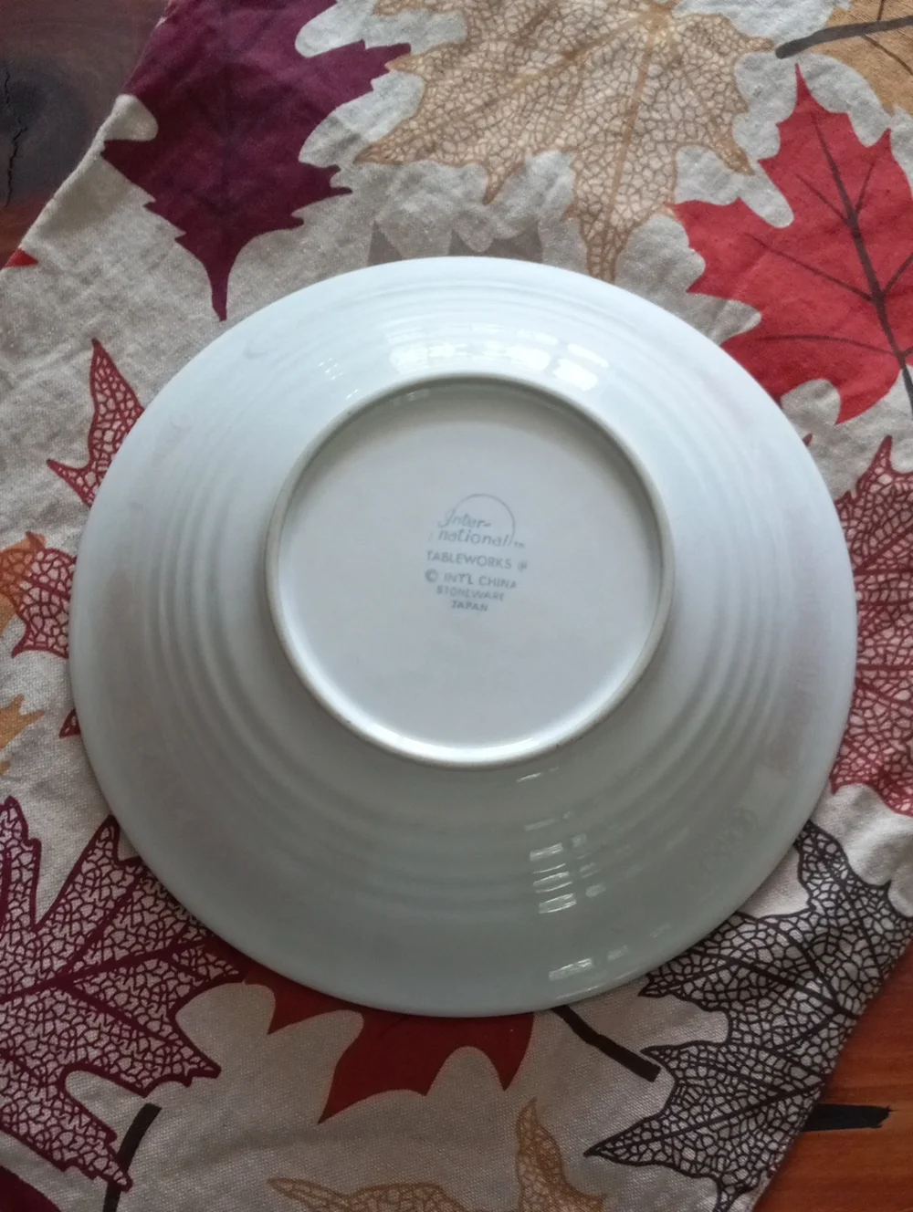 Set of 2 International Tableworks Bowls - White Maple Pattern YM001